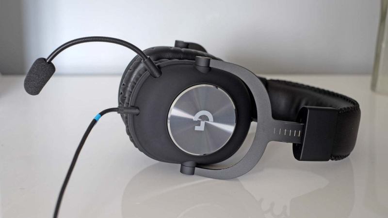 Logitech G PRO X vs Razer Blackshark V2 Gaming Headset