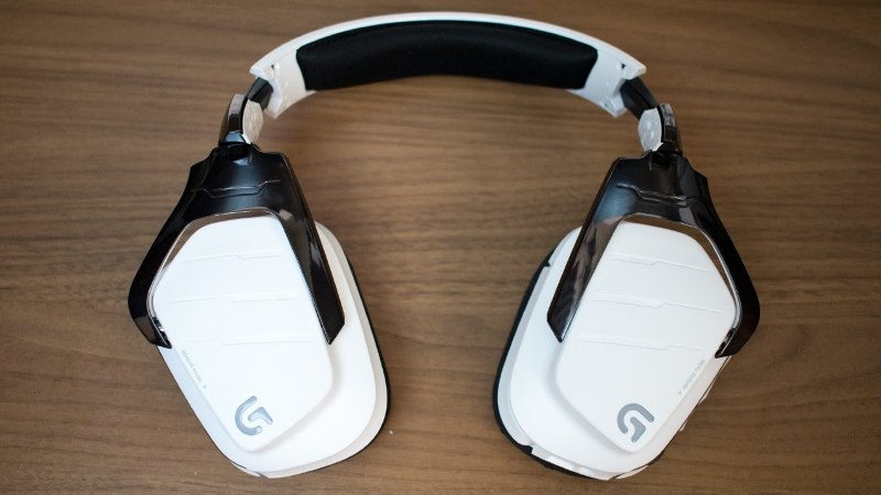 Logitech G935 vs G933 Gaming Headset 