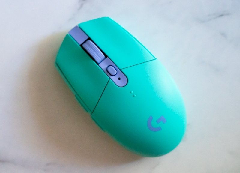 Logitech G305 vs Logitech G304