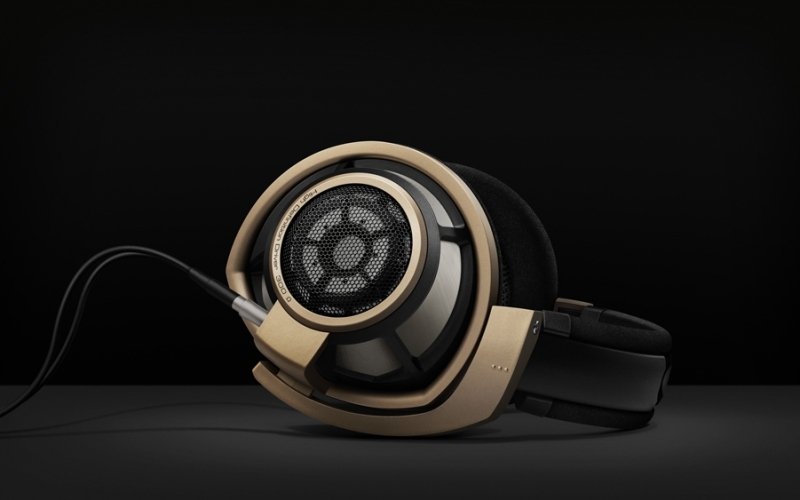 Sennheiser HD 800S vs Focal Clear