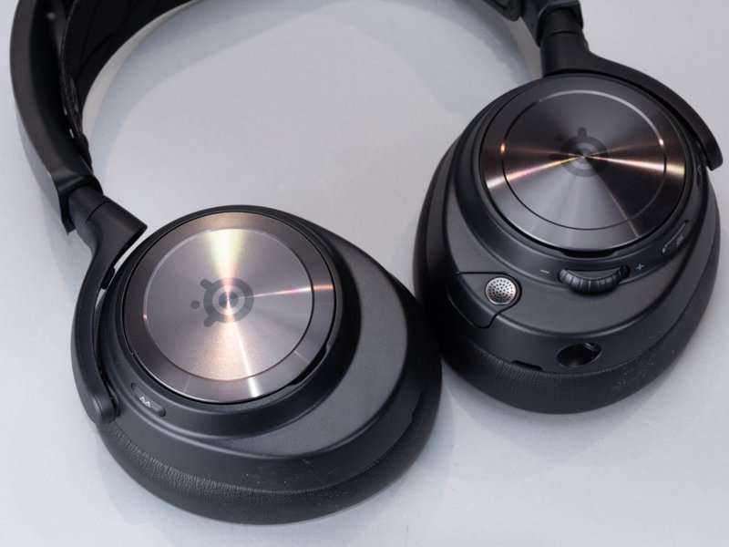 SteelSeries Arctis Nova Pro Design