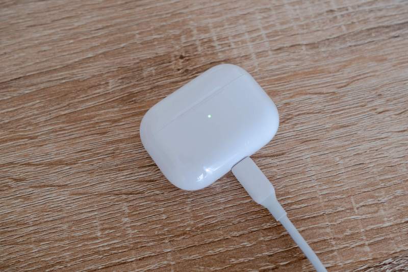Apple AirPods Pro Compatibility and App Support