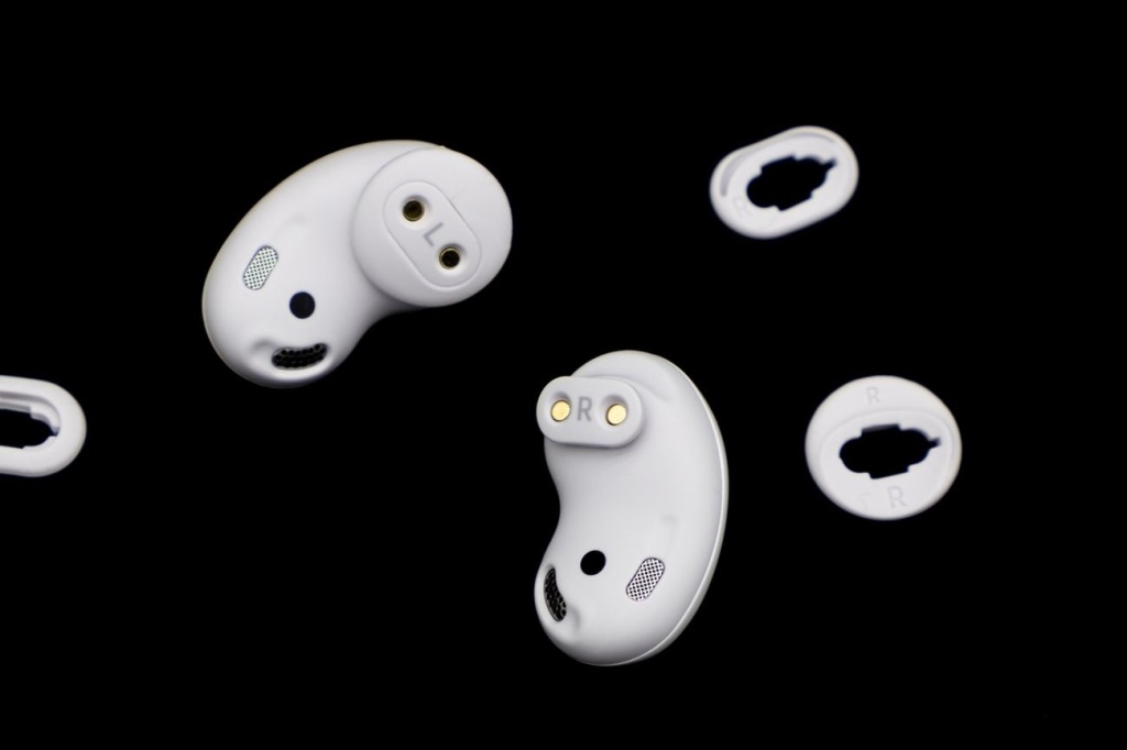 Samsung Galaxy Buds Live Touch Controls and App Integration
